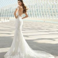 encaje con corte de sirena