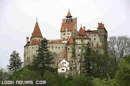 Boda en castillo de dracula 💜 - 1