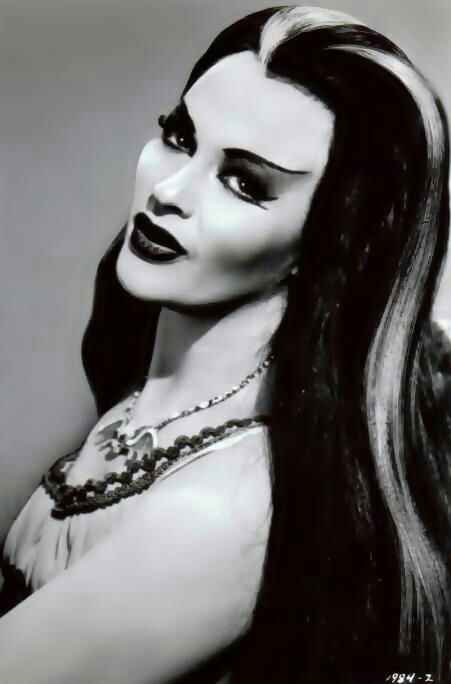  Looks inspirado en las divas del horror  💀 - 22