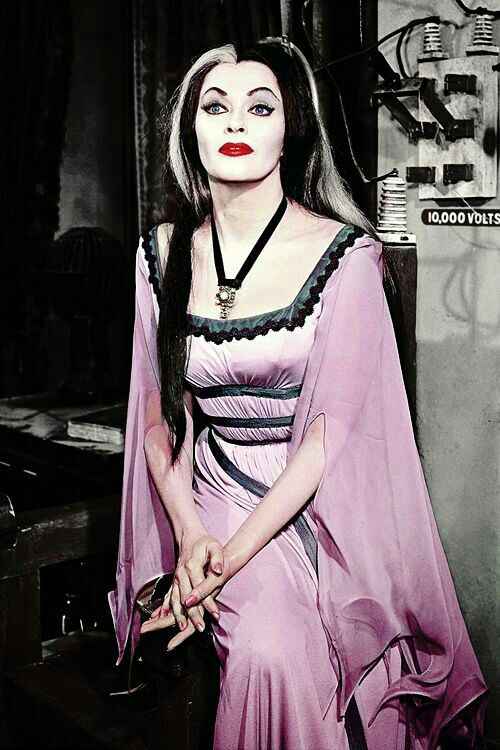  Looks inspirado en las divas del horror  💀 - 23