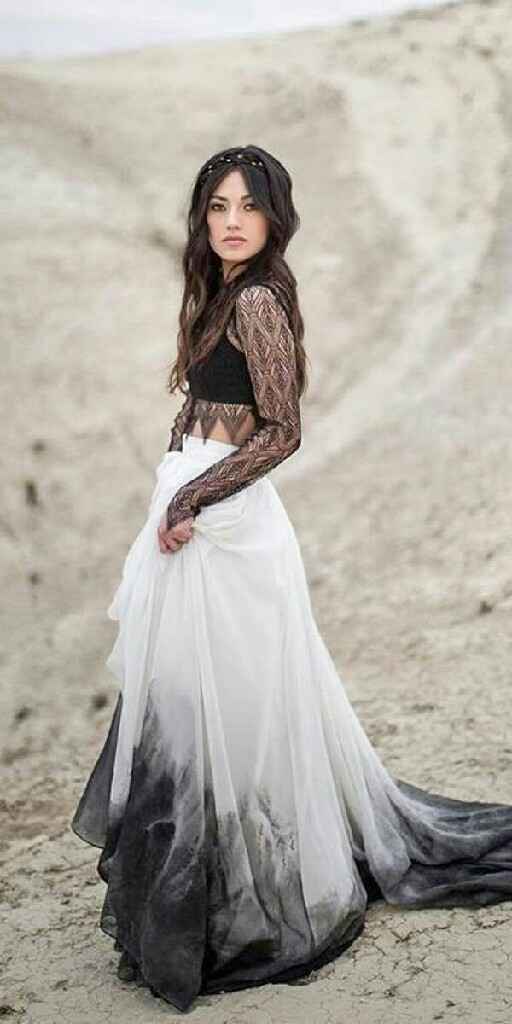  Vestidos de novia con aires goticos 💚 - 16