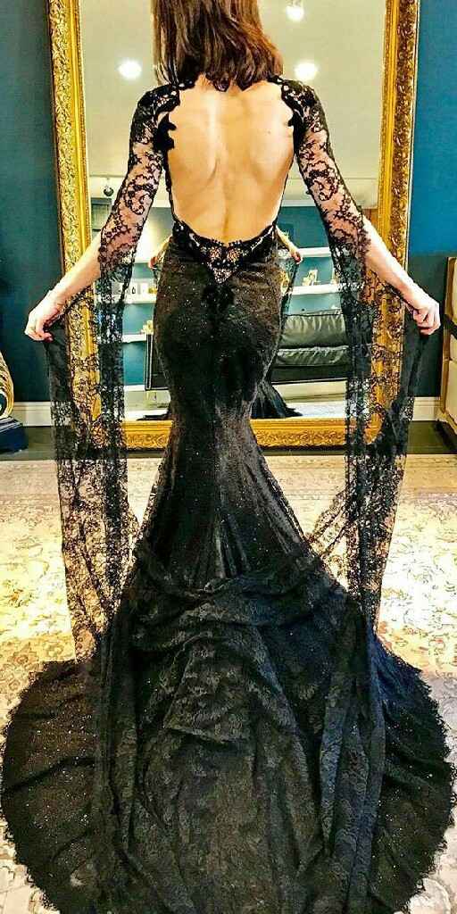 Vestidos de novia con aires goticos 💚 - 26