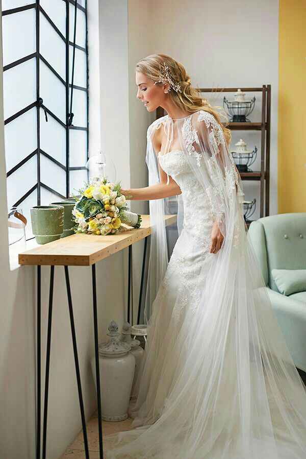  Vestidos con capa 💚 - 4