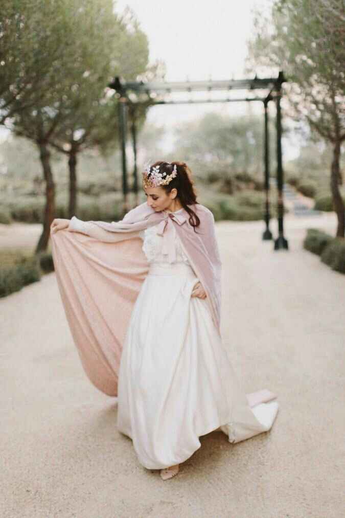  Vestidos con capa 💚 - 14