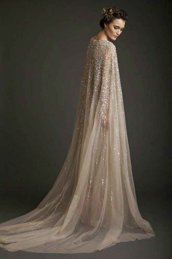  Vestidos con capa 💚 - 17