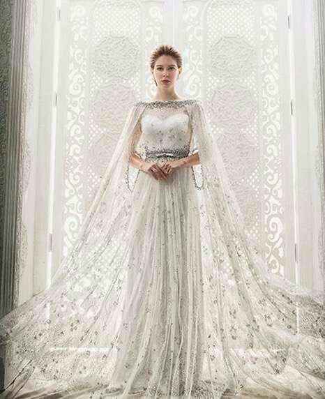  Vestidos con capa 💚 - 25