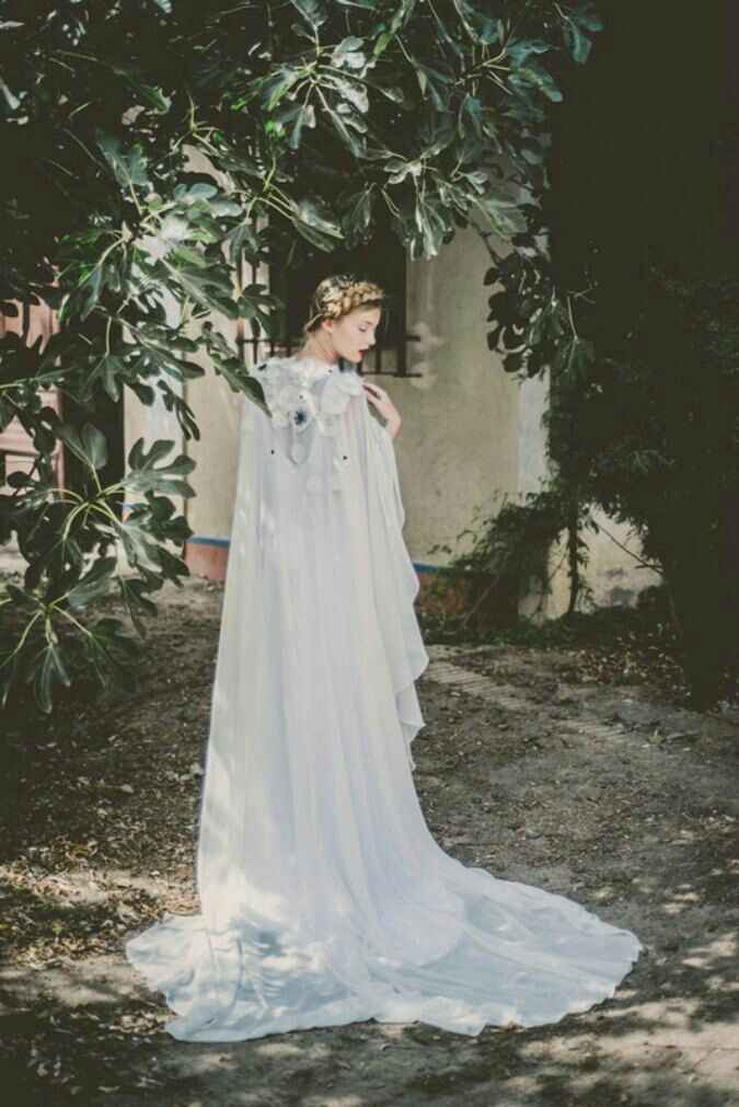  Vestidos con capa 💚 - 28