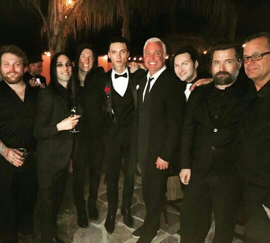 Boda de andy biersack 💜 - 13