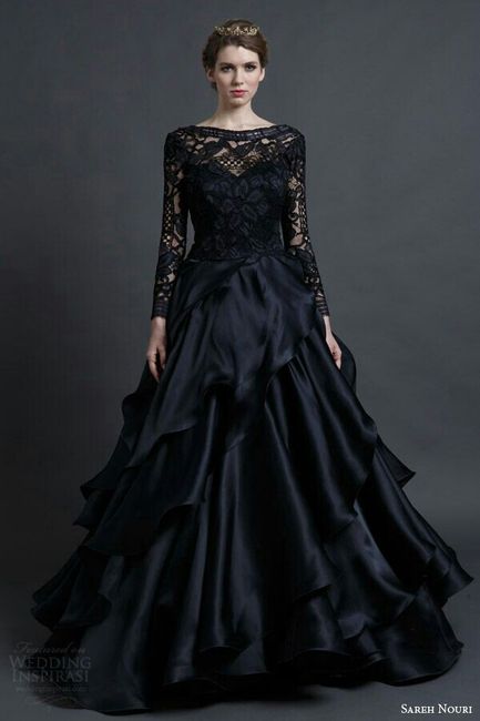  Vestidos de novia con aires goticos 💚 - 10