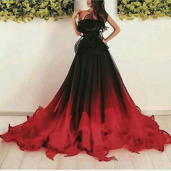  Vestidos de novia con aires goticos 💚 - 12