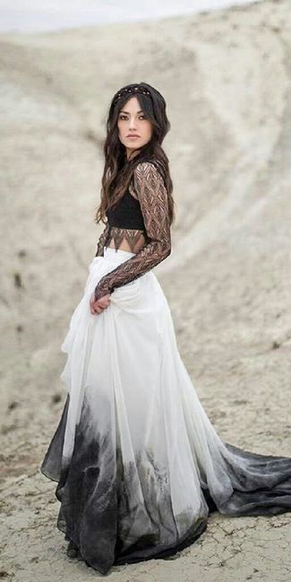  Vestidos de novia con aires goticos 💚 - 16