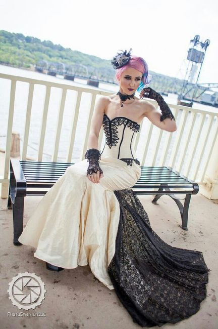  Vestidos de novia con aires goticos 💚 - 20