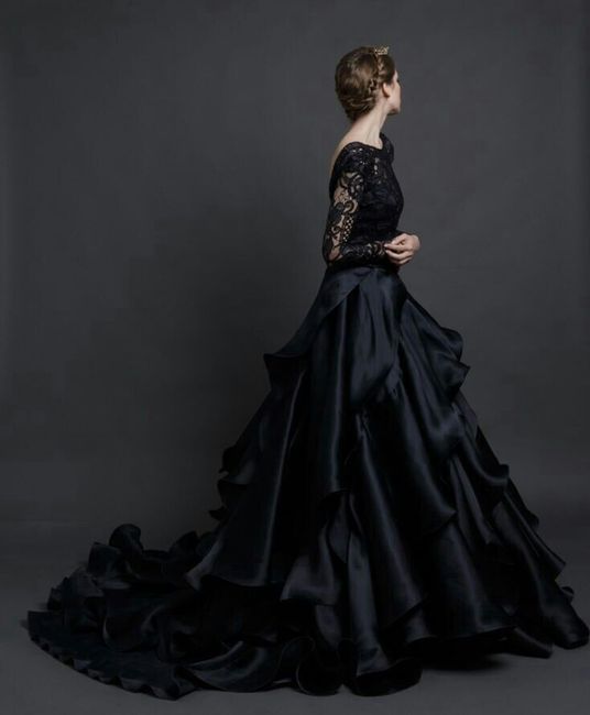  Vestidos de novia con aires goticos 💚 - 31