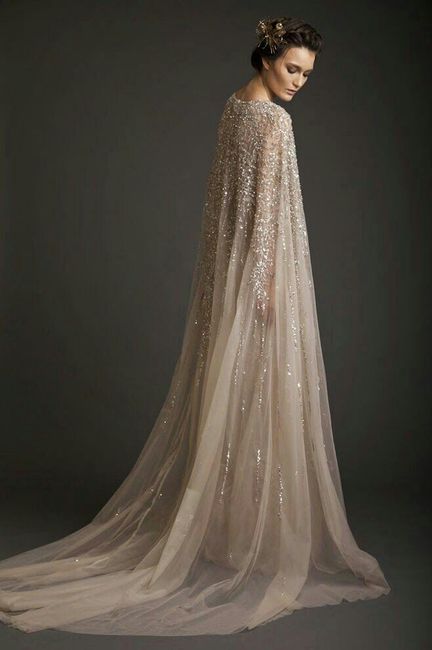  Vestidos con capa 💚 - 17