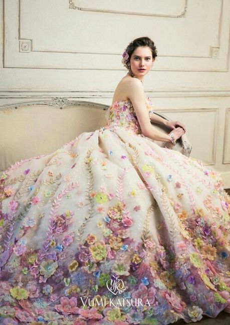  Vestidos que no son de novia pero podrian serlo - 2