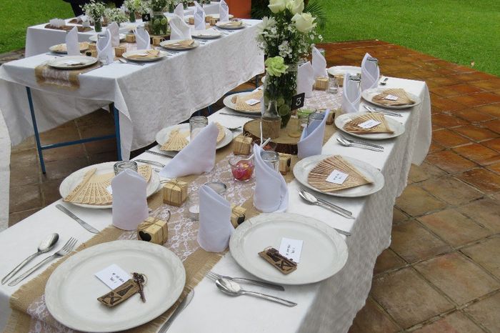Mesa con detalles.