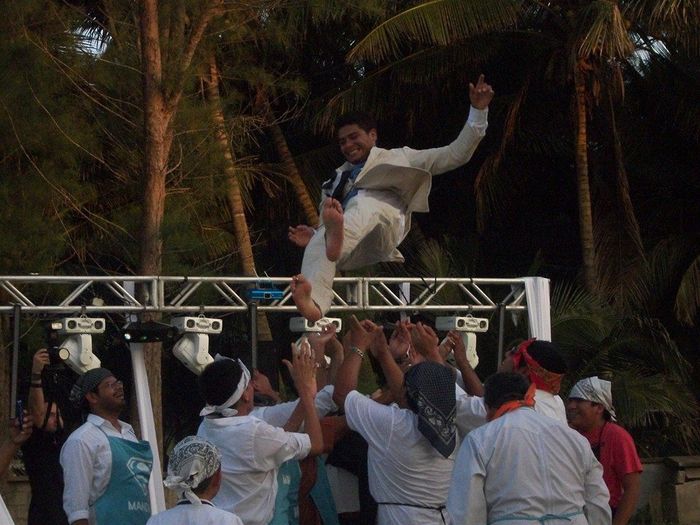 el novio volando