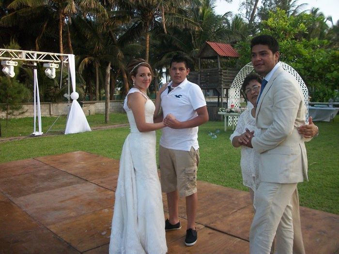 con la tia y primo de mi amr