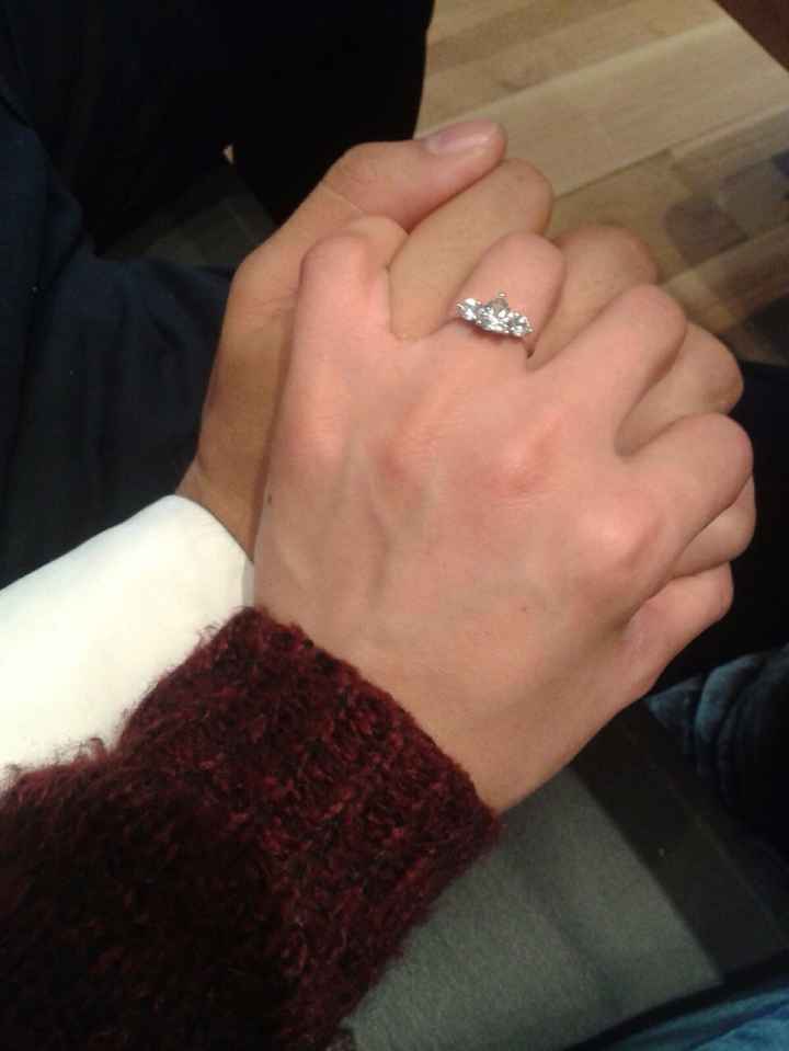 despues de 8 meses sin anillo al fin de año llego el anillo mas hermoso a i 