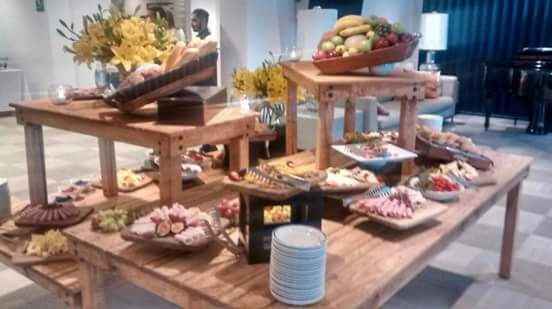 Esta la mesa que rentamos para el candy Bar 