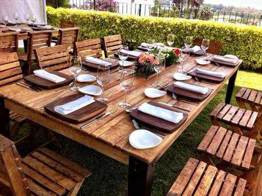 ASÍ ES EL MOBILIARIO QUE RENTAMOS CON ESAS BASES DE TABLA