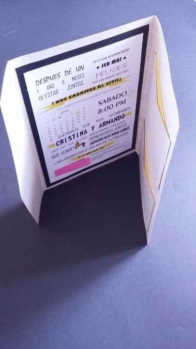 esta es la parte de adentro yo hice el diseño y las letras 