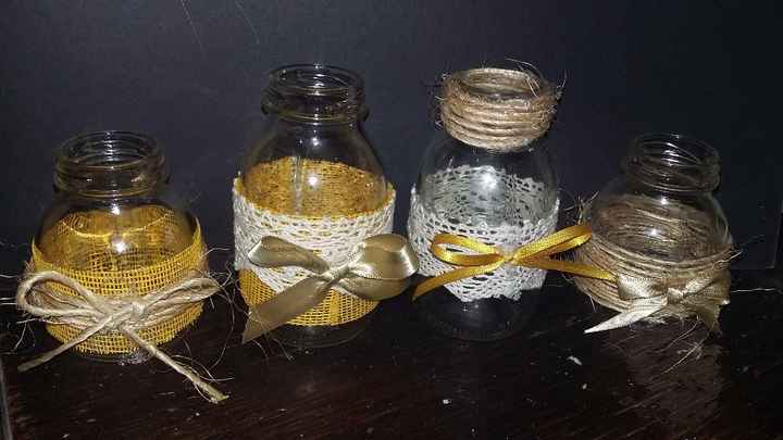 Frascos para florecitas que iran en lamesa de postres