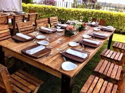 Y este es el mobiliario llevara plato de cristal transparente y una tabla como base bajo el plato 