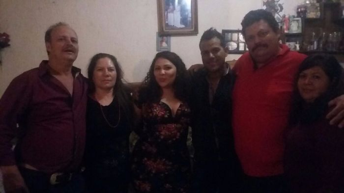 Mi suegro, mi suegra, yo, mi FM, mi papa y mi mama 