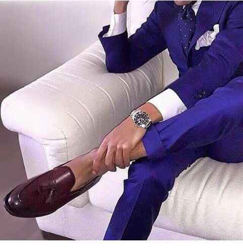 Traje de novio y boutonniere en amarillo - 1