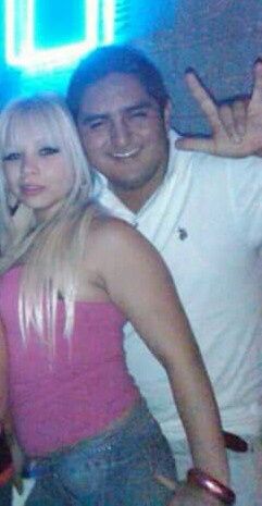 Su primera foto al ser novios - 2