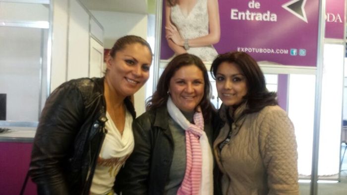 Planeando la boda con las amigas