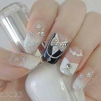 c) Uñas 