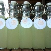 Botellas de Limonada Fresca