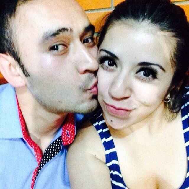 Presuman a su prometido!! - 1