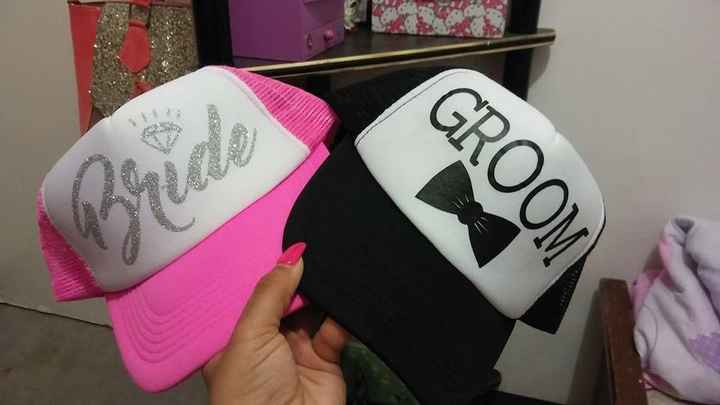 Nuestras gorras estan monas jaja