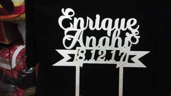 El topper que elegimos para el pastel (lo ame)