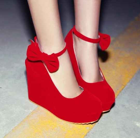 Los zapatos tambien dependen del vestido?? - 2