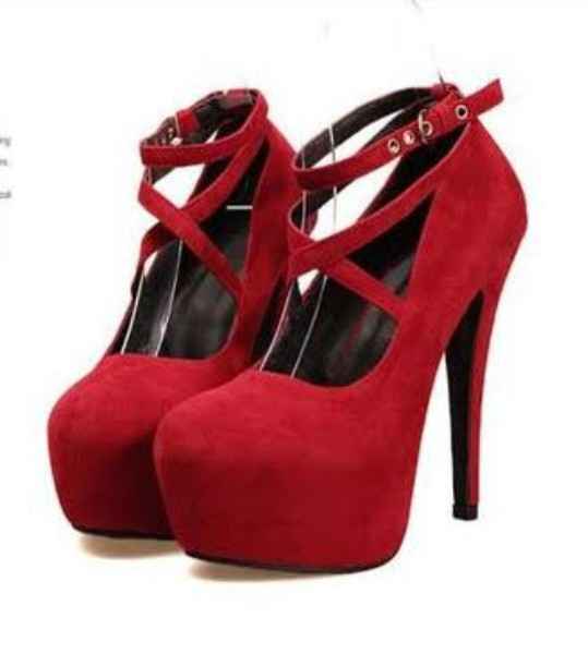 Los zapatos tambien dependen del vestido?? - 3