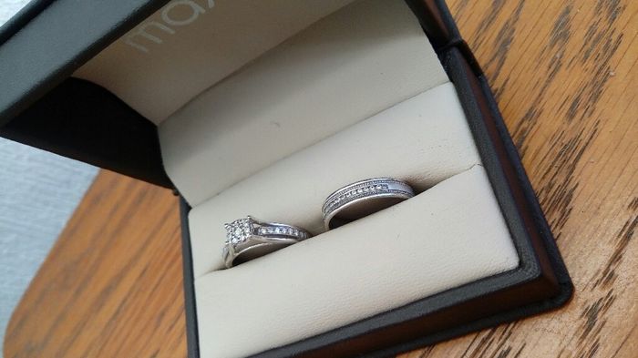 Presuman su anillo+argolla - 2