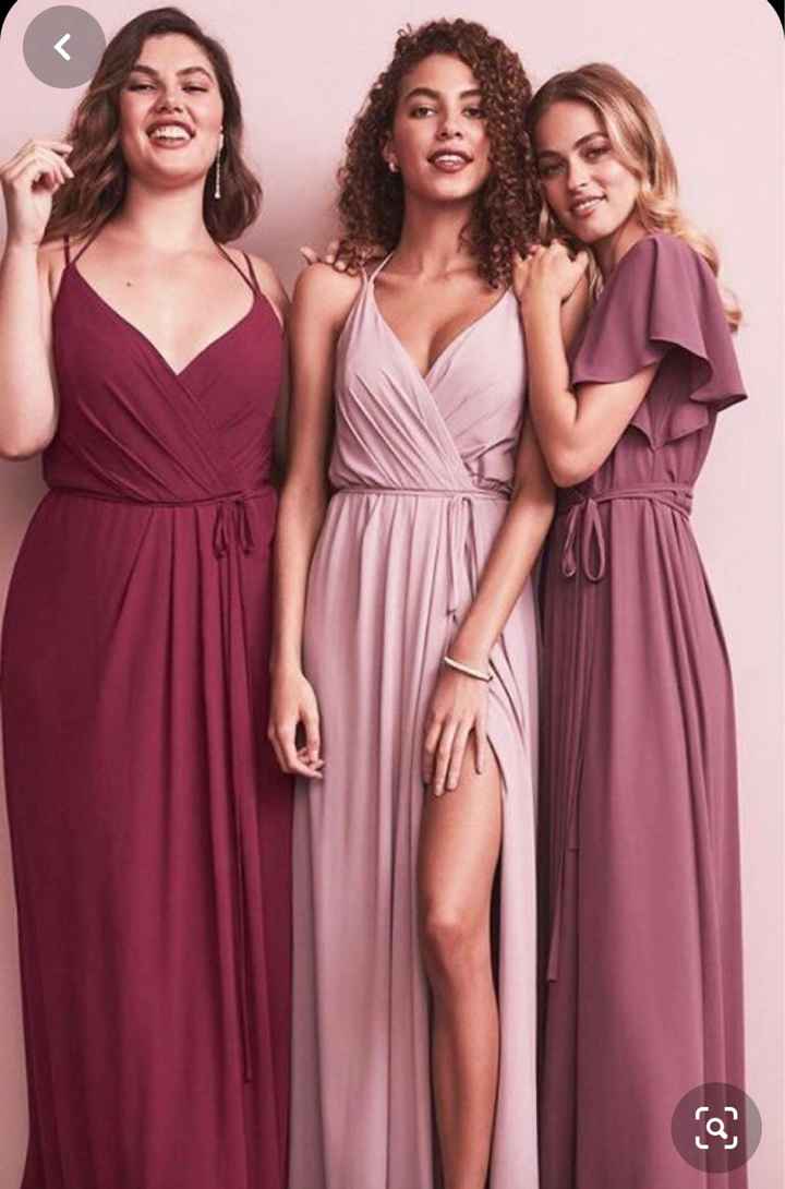 Vestidos iguales o al gusto de cada una. - 3