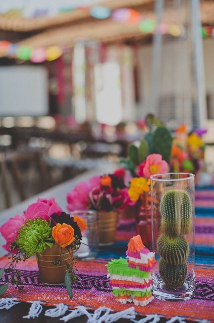 decoración colorida boda mexicana