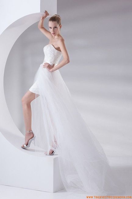 vestido corto enfrente largo atras