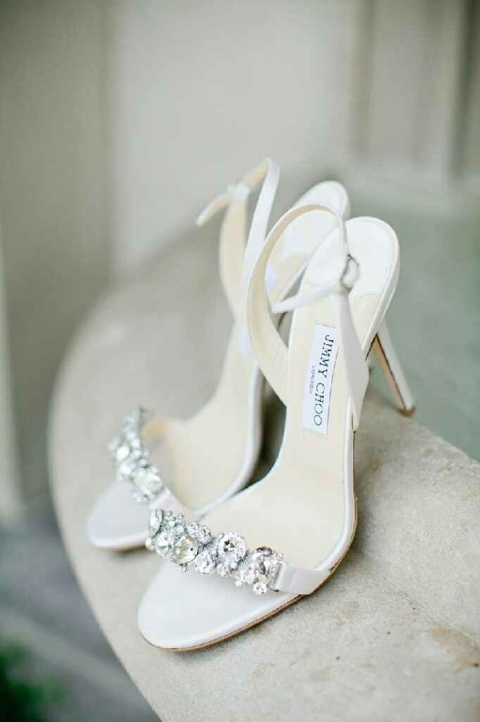 Cual de estos,  serían sus zapatos? - 15