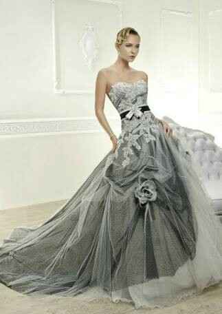 Dudas del color de vestido - 4