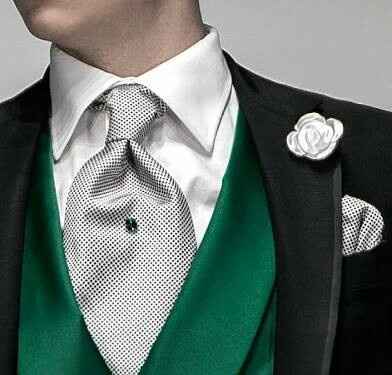 Traje del novio,  color verde - 6