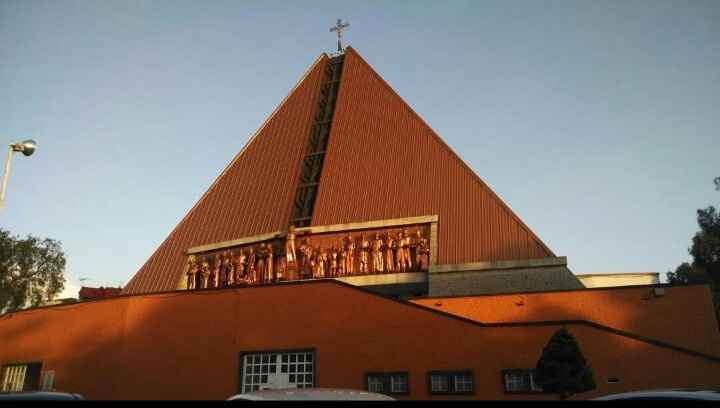 Mi iglesia en 3 imágenes janine - 3