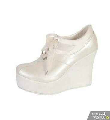 Que opinan de los tenis de novia - 1