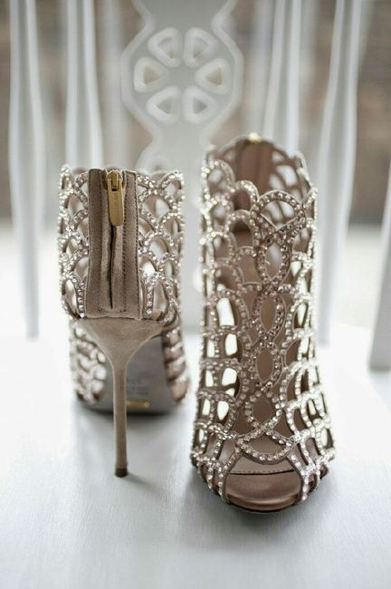 Cual de estos,  serían sus zapatos? - 8