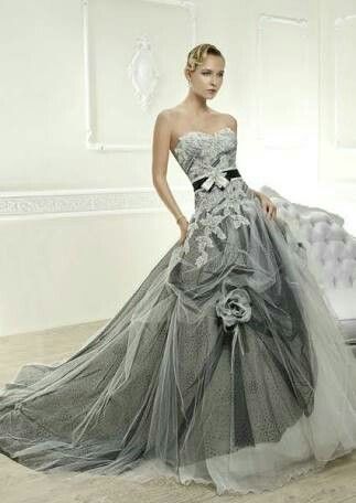 Dudas del color de vestido - 4